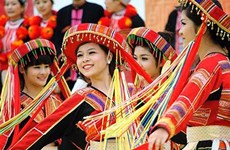 Фестиваль традиционных костюмов этнических меньшинств Вьетнама
