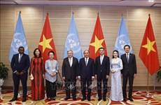Президент Нгуен Суан Фук и Генеральный секретарь Антониу Гутерриш председательствуют на праздновании 45-летия вступления Вьетнама в ООН