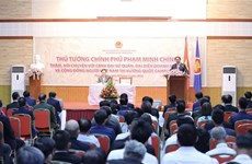 Премьер-министр Фам Минь Тьинь встретился с вьетнамскими эмигрантами в Камбодже