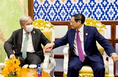 Премьер-министр Фам Минь Тьинь встретился с Генеральным секретарем ООН Антониу Гутерришем