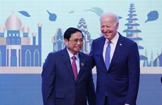 Премьер-министр Фам Минь Тьинь провел встречу с президентом США Джо Байденом в Пномпене