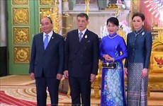 Президент нанес визит вежливости королю Таиланда