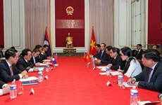 Премьер-министр Фам Минь Тьинь провел встречу с премьер-министром Лаоса Фанхамом Випхаваном в Бельгии