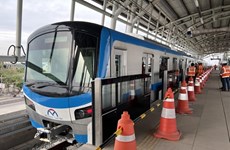 Поезд метро Хошимина отправляется в тестовый запуск
