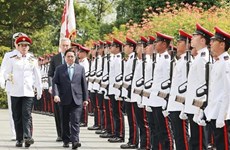 Премьер-министры Вьетнама и Сингапура провели переговоры в Сингапуре