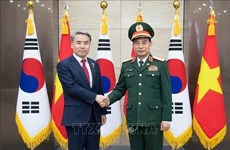Министр Фан Ван Жанг провел переговоры с министром обороны Южной Кореи