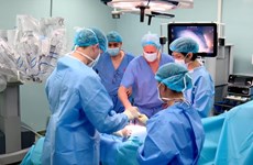 Многие международные специалисты приезжают во Вьетнам для обмена опытом в области хирургии