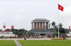 Мавзолей президента Хо Ши Мина принимает более 52.000 посетителей во время праздника