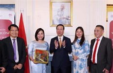 Президент государства встретился с представителями вьетнамской диаспоры в Великобритании
