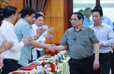Премьер-министр Фам Минь Тьинь: провинции Хажанг необходимо создать механизмы и политику, чтобы проложить путь к развитию