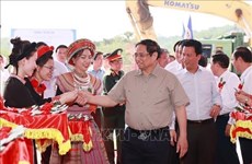 Премьер-министр принял участие в церемонии закладки скоростной автомагистрали Туенкуанг - Хажанг