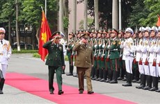 Министр Революционных вооруженных сил Кубы посещает Вьетнам