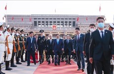 Визит премьер-министра в Китай и участие в конференции ВЭФ: Отпечатки на Вьетнаме в контексте вызовов в глобальной ситуации
