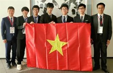 Пятеро вьетнамских школьников завоевали медали на Международной олимпиаде по физике
