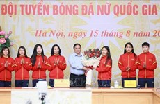Премьер-министр верит в большой потенциал женского футбола во Вьетнаме