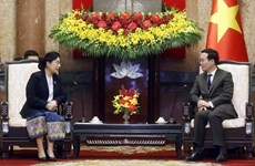 Президент Вьетнама принял председателя Верховного народного суда Лаоса Виенгтонг Сифандона