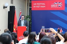Посол Великобритани впечатлен стремлением вьетнамского народа к подъему и развитию