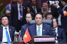Премьер Вьетнама принял участие в саммите АСЕАН-Индия и Восточно-Азиатском саммите
