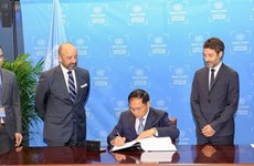 Министр иностранных дел Буй Тхань Шон подписал Соглашение по открытому морю