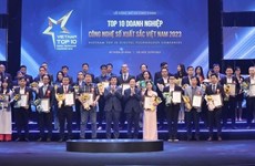 Чествование 10 лучших предприятий в области цифровых технологий во Вьетнаме в 2023 году
