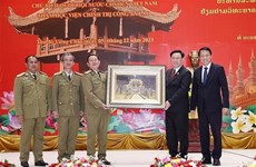 Председатель НС посетил политическую академию народной общественной безопасности Лаоса