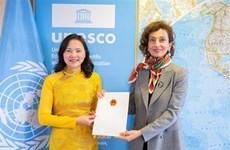 Посол Вьетнама вручила верительные грамоты Генеральному директору ЮНЕСКО