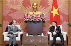 Председатель НС Выонг Динь Хюэ принял посла Китая во Вьетнаме