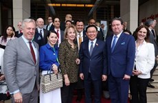 Председатель НС Выонг Динь Хюэ: Вьетнам считает США ведущим важным партнером