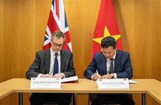 Вьетнам и Великобритания подписали совместное заявление о борьбе с нелегальной миграцией
