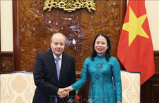 Исполняющая обязанности президента Вьетнама высоко оценил работу уходящего посла Алжира