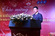 Делегация выдающихся зарубежных вьетнамцев посещает и продвигает торговлю и инвестиции в провинции Виньфук