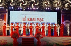 Торговая ярмарка Фестиваль Хюэ соединяет вьетнамские населенные пункты