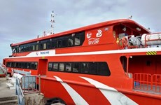 Услуги скоростных катеров Вунгтау-Кондао возобновились после перерыва в пандемии