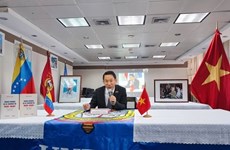 Круглый стол в Венесуэле по результатам обновления и пути к социализму Вьетнама