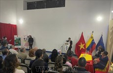  Воздание почести партизанам из Каракаса, участвовавшим в операции «Нгуен Ван Чой» в Венесуэле