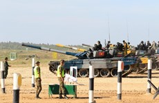 Экипаж №2 вьетнамской танковой команды выступает на Армейских играх-2022
