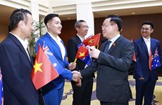Председатель НС провел встречу с представителями вьетнамской диаспоры в Австралии