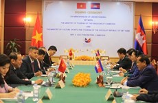 Вьетнам и Камбоджа договорились развивать сотрудничество в области туризма и спорта