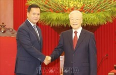 Генсек ЦК КПВ: Вьетнам всегда поддерживает развитие Камбоджи