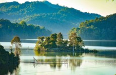 Озеро Па Кхоанг - обязательное место для посещения в Дьенбьене