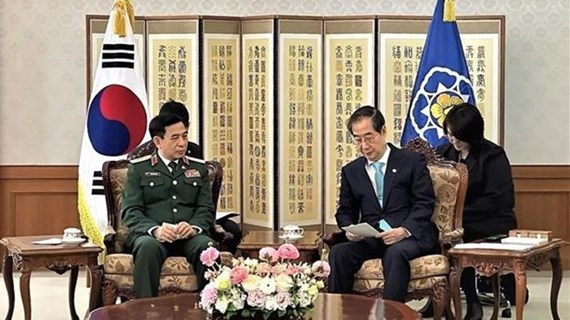Министр обороны Вьетнама встретился с премьер-министром РК в Сеуле