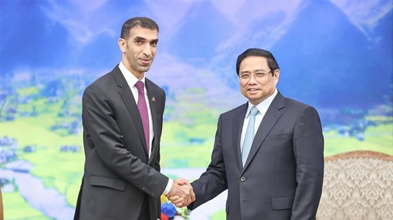 Премьер-министр Фам Минь Тьинь: скорейшее завершение переговоров о всеобъемлющем соглашении между Вьетнамом и ОАЭ