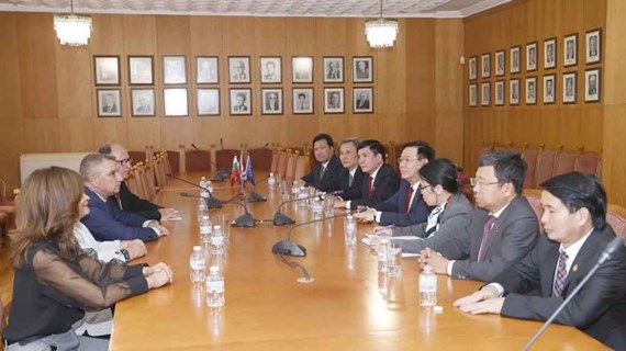 Председатель НС посетил Болгарский университет национальной и мировой экономики