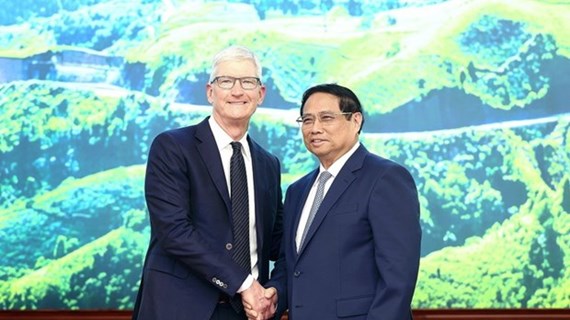 Премьер-министр Фам Минь Тьинь принял генерального директора компании Apple
