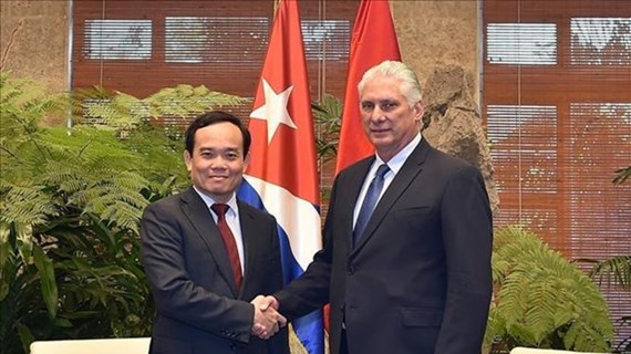 Кубинские лидеры высоко ценят поддержку Вьетнама и призывают к увеличению инвестиций