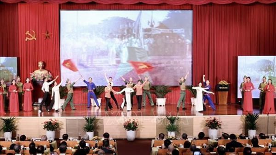 Вьетнам четко показал свои дух,  храбрость и дипломатическую идентичность в эпоху Хо Ши Мина