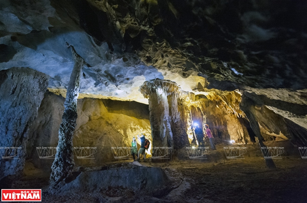 Открыть для себе удивительную пещеру Тхиендыонг протяженностью в 7 км hinh anh 7