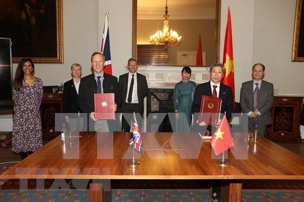Временно деиствует Соглашение о свободнои торговле между Вьетнамом и Соединенным Королевством hinh anh 1