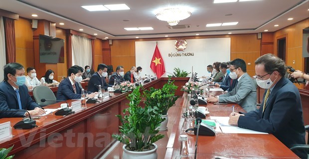 Вьетнам-ЕС: Содеиствовать сотрудничеству в эффективном выполнении Соглашения EVFTA hinh anh 1