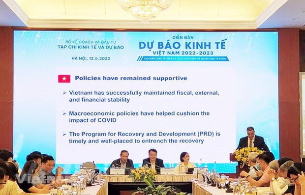 Эксперты спрогнозировали рост ВВП Вьетнама на 5,5-6% в 2022-2023 гг. hinh anh 1
